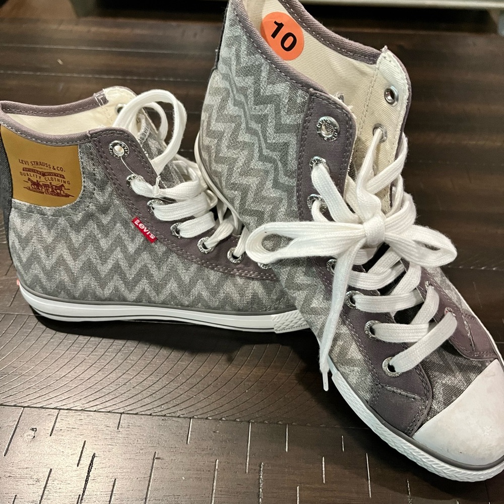 Levi's Zigzag Patterned Gray High-Tops Size 10 Wo… - image 1
